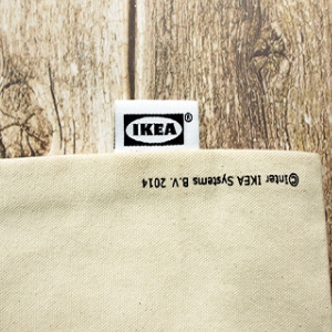 把織標車在袋子側身